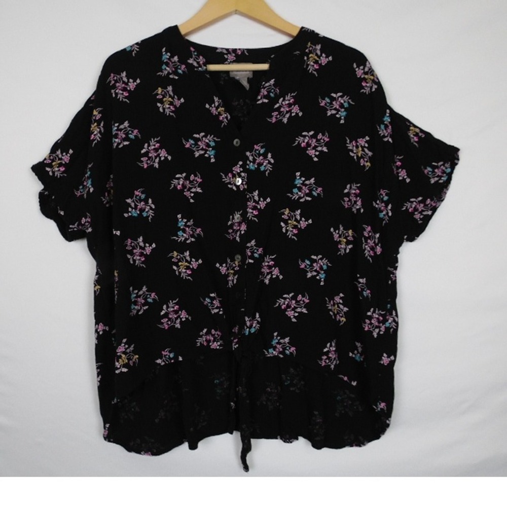 Chicos Womens Top Size 2 / Large Black Floral